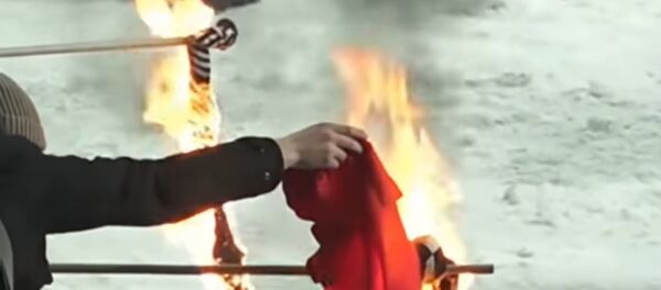 Ukraynalı taraftarlar Türk bayrağı yaktı - Sputnik Türkiye