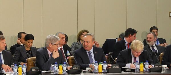 Dışişleri Bakanı Mevlüt Çavuşoğlu, NATO Dışişleri Bakanları Toplantısı 2. gününde NATO-Ukrayna Komisyon Toplantısına katıldı. - Sputnik Türkiye