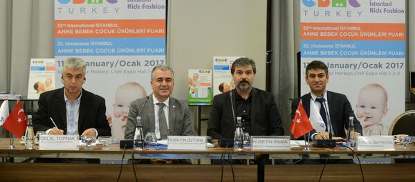 Türkiye Moda ve Hazır Giyim Federasyonu Yönetim Kurulu Başkanı Hüseyin Öztürk - Sputnik Türkiye