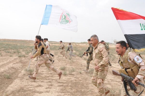 Irak ordusu ile birlikte savaşan Haşdi Şabi askerleri - Sputnik Türkiye