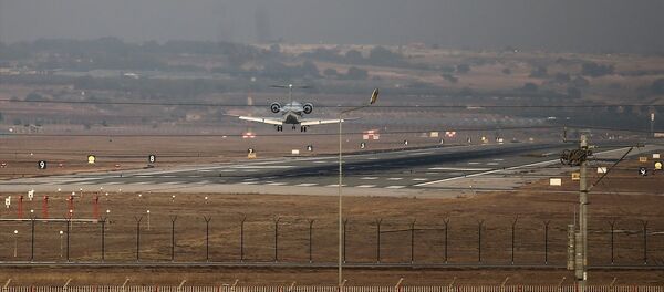 Danimarka Başbaşbakanı Rasmussen'i taşıyan uçak İncirlik'te Danimarka Başbaşbakanı Rasmussen'i taşıyan uçak İncirlik'te - Sputnik Türkiye