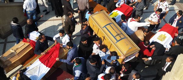 Kahire'deki saldırıda ölenlerin naaşları taşınıyor - Sputnik Türkiye