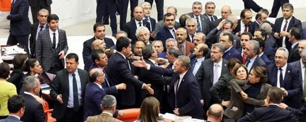 TBMM kavga - Sputnik Türkiye