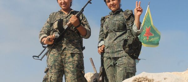 Demokratik Suriye Güçleri'nin (DSG) kadın savaşçıları - Sputnik Türkiye