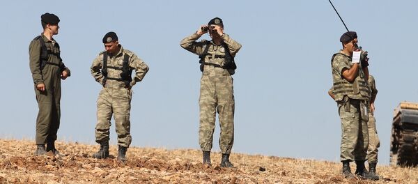 Suriye'de El-Bab ve Menbiç arasında bulunan Türk askerleri - Sputnik Türkiye