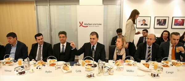 Avrupa Birliği Bakanı ve Başmüzakereci Ömer Çelik, Almanya'daki temasları kapsamında Körber Vakfınca düzenlenen toplantıya katıldı. - Sputnik Türkiye