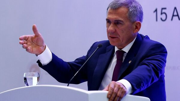Türkiye-Tataristan İş Forumu, Sheraton Otel'de, Tataristan Cumhurbaşkanı Rüstem Minnihanov ve Ekonomi Bakanı Nihat Zeybekci'nin katılımıyla gerçekleştirildi. - Sputnik Türkiye