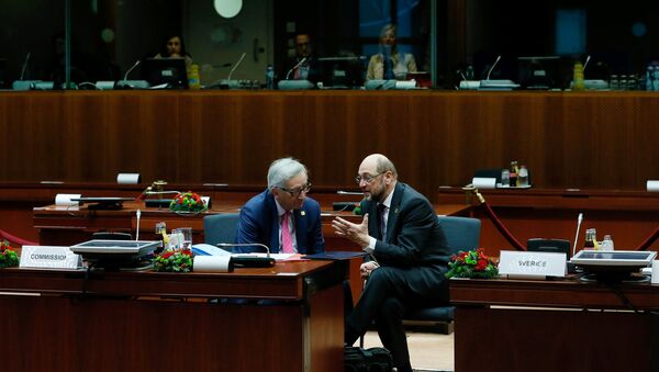 AB Komisyonu Başkanı Jean Claude Juncker- Avrupa Parlamentosu Başkanı Martin Schulz - Sputnik Türkiye