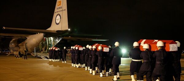 Kayseri'deki saldırının kurbanı askerler, törenle memleketlerine gönderildi - Sputnik Türkiye