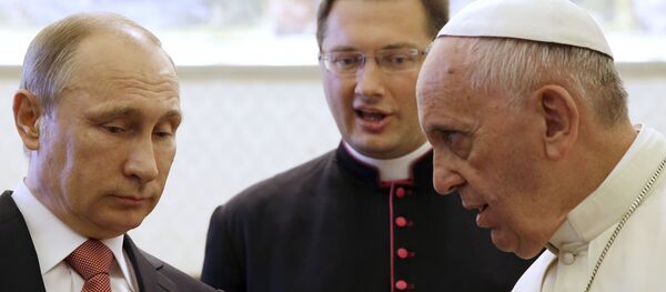 Rusya Devlet Başkanı Vladimir Putin ve Papa Francis - Sputnik Türkiye