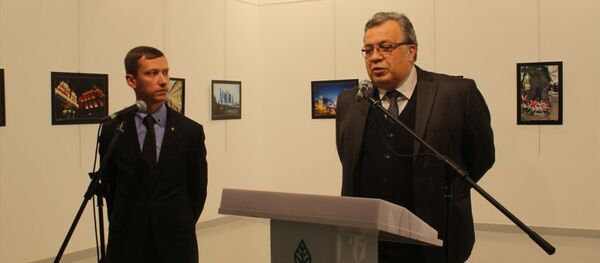 Ankara'daki Çağdaş Sanatlar Merkezi'nde katıldığı bir sergide uğradığı silahlı saldırı sonucu hayatını kaybeden Rusya'nın Ankara Büyükelçisi Andrey Karlov, 2013 yılından bu yana Ankara'da görev yapıyordu. - Sputnik Türkiye