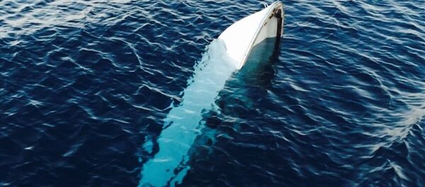 Ayvalık'ta sığınmacı teknesi battı - Sputnik Türkiye