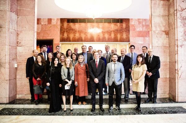 Ankaralı gazeteciler Karlov'u anlattı: Entelektüel, nazik, esprili... - Sputnik Türkiye