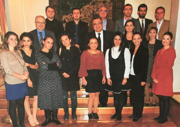 Ankaralı gazeteciler Karlov'u anlattı: Entelektüel, nazik, esprili... - Sputnik Türkiye