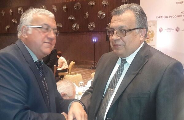 Ankaralı gazeteciler Karlov'u anlattı: Entelektüel, nazik, esprili... - Sputnik Türkiye