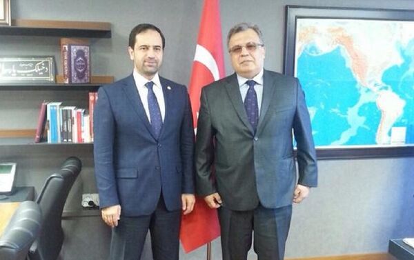 Türk-Rus Toplumsal Forumu Eş Başkanı Berat Çonkar ve Rusya'nın Ankara Büyükelçisi Andrey Karlov - Sputnik Türkiye