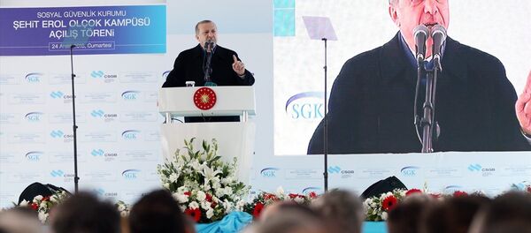 Cumhurbaşkanı Recep Tayyip Erdoğan, Maltepe'de düzenlenen SGK Maltepe Şehit Erol Olçok Kampüsü'nün açılış törenine katıldı - Sputnik Türkiye