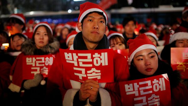 Güney Kore Devlet Başkanı'na 'Noel Baba protestosu' - Sputnik Türkiye