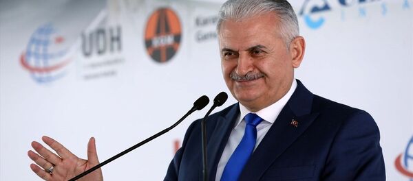 Başbakan Binali Yıldırım, Ilgaz 15 Temmuz İstiklal Tüneli açılış törenine katıldı. Başbakan Yıldırım, burada bir konuşma yaptı. - Sputnik Türkiye