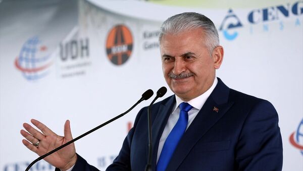 Başbakan Binali Yıldırım, Ilgaz 15 Temmuz İstiklal Tüneli açılış törenine katıldı. Başbakan Yıldırım, burada bir konuşma yaptı. - Sputnik Türkiye