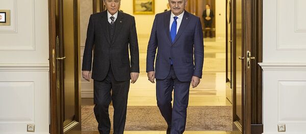 Başbakan Binali Yıldırım ve MHP Genel Başkanı Devlet Bahçeli - Sputnik Türkiye