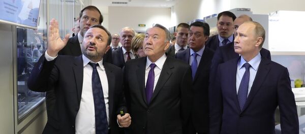 Rusya Devlet Başkanı Vladimir Putin ve Kazakistan Devlet Başkanı Nursultan Nazarbayev - Sputnik Türkiye