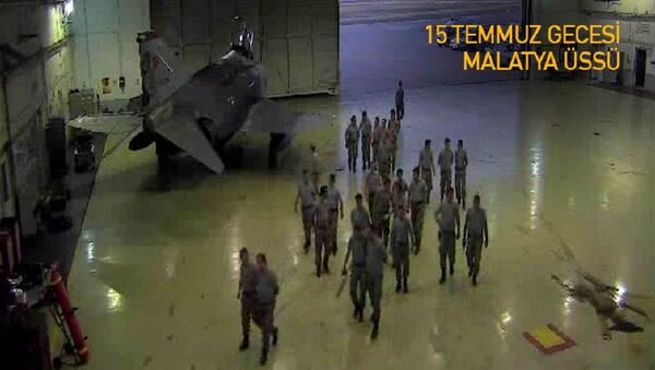 Darbe girişimi gecesinde Malatya'daki askeri üste yaşananlar - Sputnik Türkiye