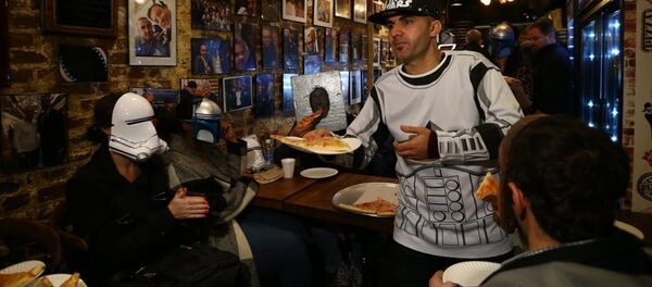 ABD'de, Diyarbakırlı 'şampiyon' pizzacı, 'Prenses Leia' için pizza dağıttı - Sputnik Türkiye