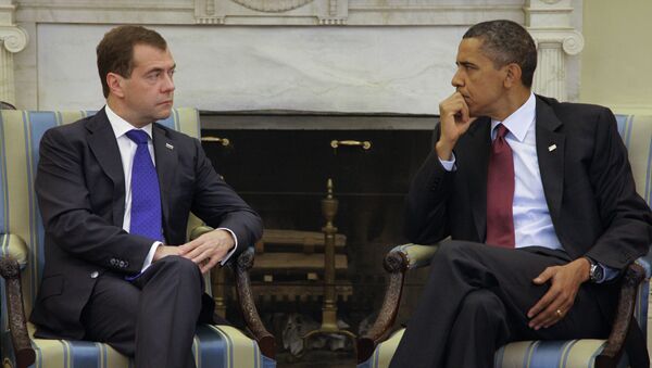 ABD Başkanı Barack Obama ve Rusya Başbakanı Dmitriy Medvedev - Sputnik Türkiye