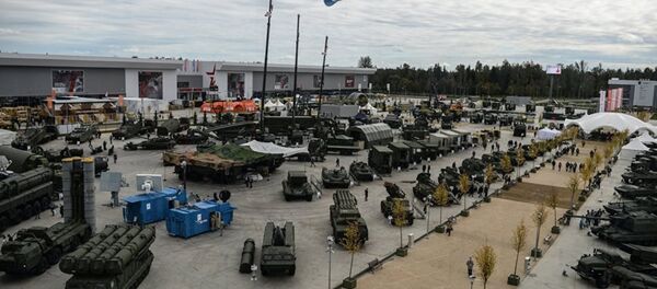 Rusya - testere kullanabilen robot - Sputnik Türkiye