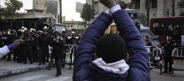 Mısıra’a ait 2 adanın Suudi Arabistan’a devrini öngören anlaşmayı protesto eden eylemciler - Sputnik Türkiye