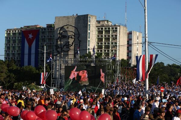 Havana’da geçit töreni - Sputnik Türkiye
