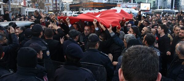 İzmir'de patlama - Sputnik Türkiye