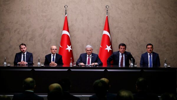 Başbakan Binali Yıldırım'ın Irak dönüşü basın toplantısı - Sputnik Türkiye