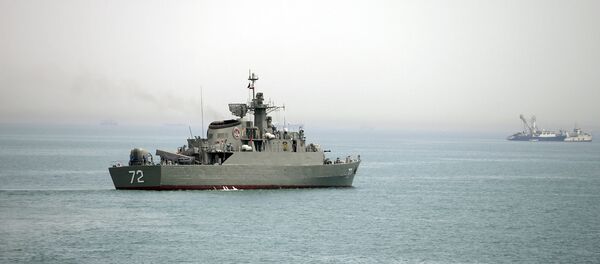 Hürmüz Boğazı / İran donanmasına ait Alborz - Sputnik Türkiye