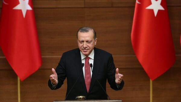 Cumhurbaşkanı Recep Tayyip Erdoğan, Cumhurbaşkanlığı Külliyesi'nde düzenlenen Muhtarlar Toplantısı'na katılarak konuşma yaptı. - Sputnik Türkiye