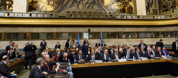 Cenevre'de garantör ülkelerin de katılımıyla beşli Kıbrıs zirvesi başladı - Sputnik Türkiye