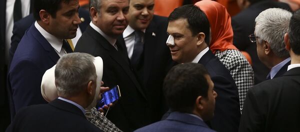 AK Parti Genel Başkan Yardımcısı ve Ankara Milletvekili Fatih Şahin - Sputnik Türkiye