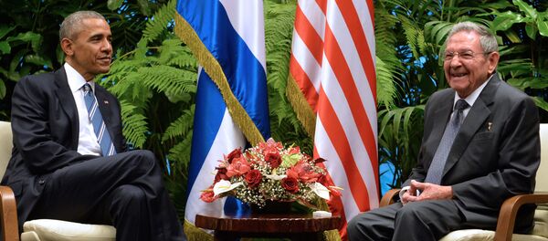 ABD Başkanı Barack Obama-Küba Devlet Başkanı Raul Castro - Sputnik Türkiye