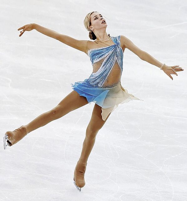 18 yaşındaki ve 1.67 boyundaki Anna Pogorilaya, buz pateni alanında 2016 yılının dünya şampiyonu. Pogorilaya dünyanın en seksi buz patencilerinden biri olarak anılıyor. - Sputnik Türkiye
