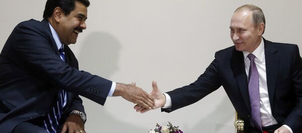Venezüella Devlet Başkanı Nicolas Maduro ve Rusya Devlet Başkanı Vladimir Putin - Sputnik Türkiye