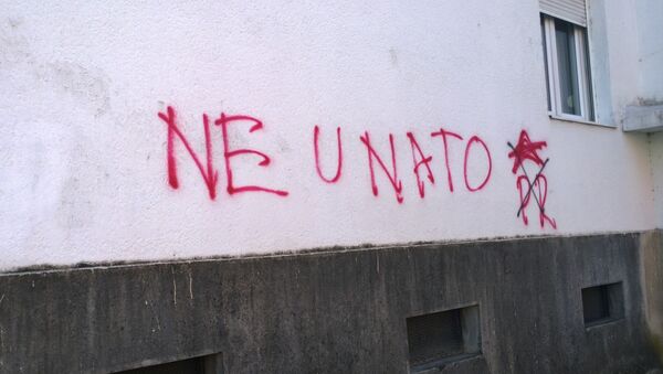 Karadağ'daki NATO karşıtı grafitiler - Sputnik Türkiye