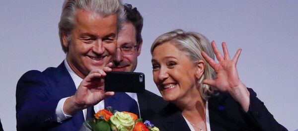Ulusal Cephe lideri Marine Le Pen ve Hollanda’dan aşırı sağcı Özgürlük Partisi (PVV) lideri Geert Wilders - Sputnik Türkiye