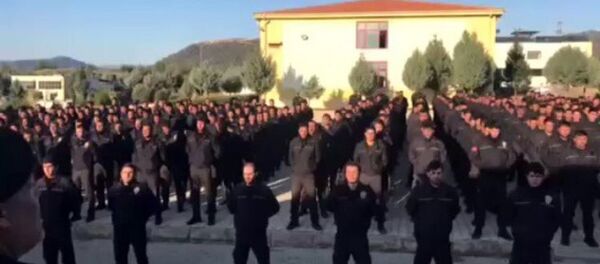 Suriyeli polisler - Sputnik Türkiye