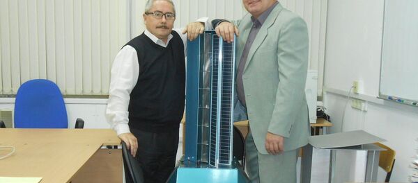 Rus bilim insanları Valeriy Perevalov ve Leonid Primak Rus bilim insanları Valeriy Perevalov ve Leonid Primak - Sputnik Türkiye