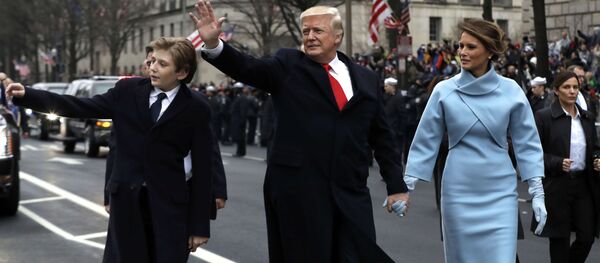 Barron Trump-Donald Trump-Melania Trump - Sputnik Türkiye