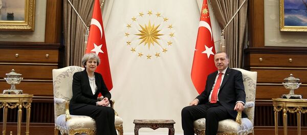 İngiltere Başbakanı Theresa May, Cumhurbaşkanı Recep Tayyip Erdoğan ile - Sputnik Türkiye