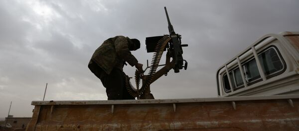 El Bab bölgesinde bir Suriyeli muhalif militan - Sputnik Türkiye