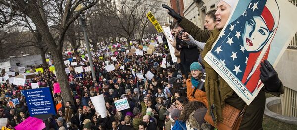 Beyaz Saray önünde Trump karşıtı protesto - Sputnik Türkiye