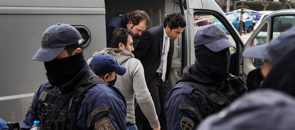 Yunanistan'a kaçan darbeci askerler hakim karşısında - Sputnik Türkiye